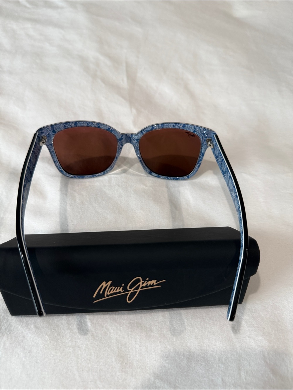 Maui Jim Black Frame Sunglasses with Pink-Orange Mirrored Lenses - Picture 2 of 4